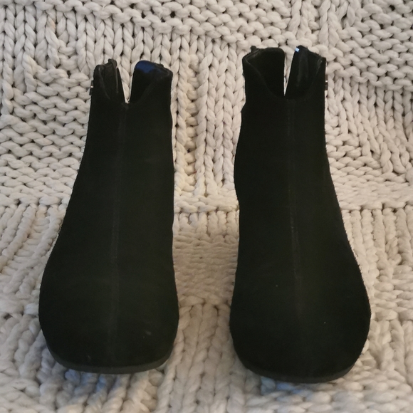 Waterproof black suede booties - Picture 1 of 4